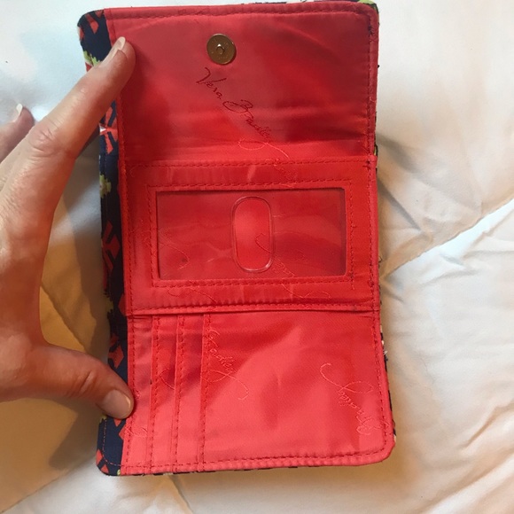 ❤️💙🧡 NWOT Vera Bradley small wallet - Picture 3 of 5